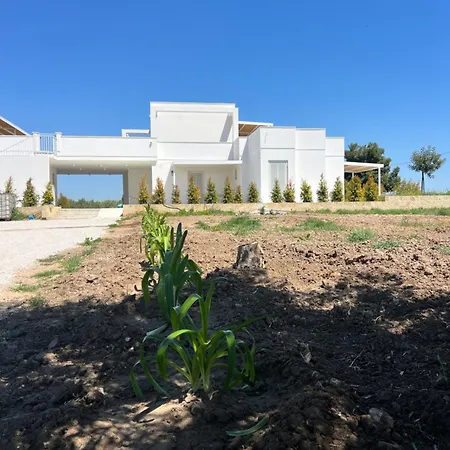 Masseria L'ulia *